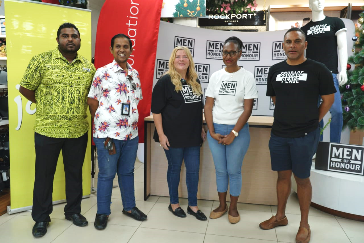 A group of executives from Digicel PNG Foundation, CPL, and Jacks of PNG